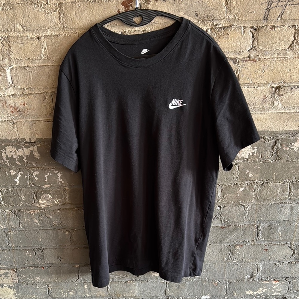 Nike Men's Classic Black Tee